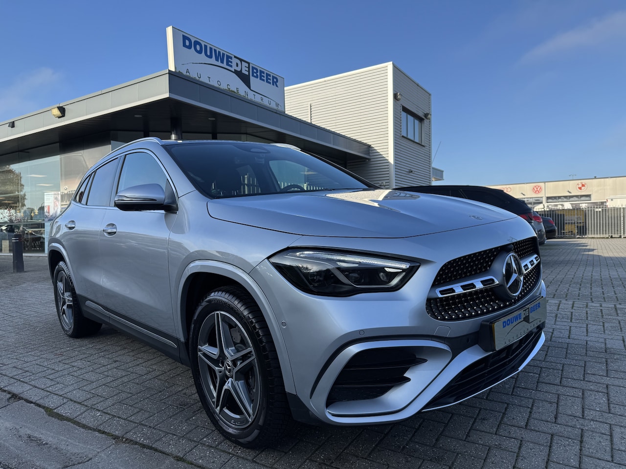 Mercedes-Benz GLA-Klasse - 250e Facelift AMG Line Pano-Dak | Distronic | Memory | Keyless | Stoelverw. - AutoWereld.nl