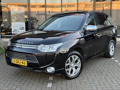 Mitsubishi Outlander - 2.0 PHEV Instyle / Open Dak / Leder bekleding / Trekhaak