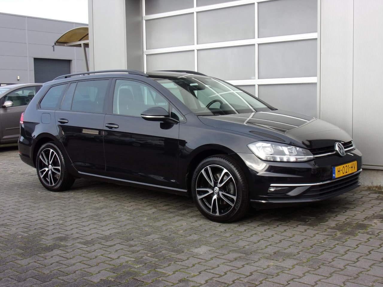 Volkswagen Golf Variant - 1.0 TSI Highline Clima/ACC/PDC/Navi/DSG!! - AutoWereld.nl