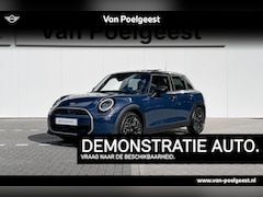 MINI Cooper - 5-deurs C Favoured | Pakket M | Dak en spiegelkappen in Jetblack