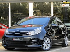 Kia Rio - 1.4 110pk Clima/Bluetooth/PDC/Stoel+Stuurverwarming