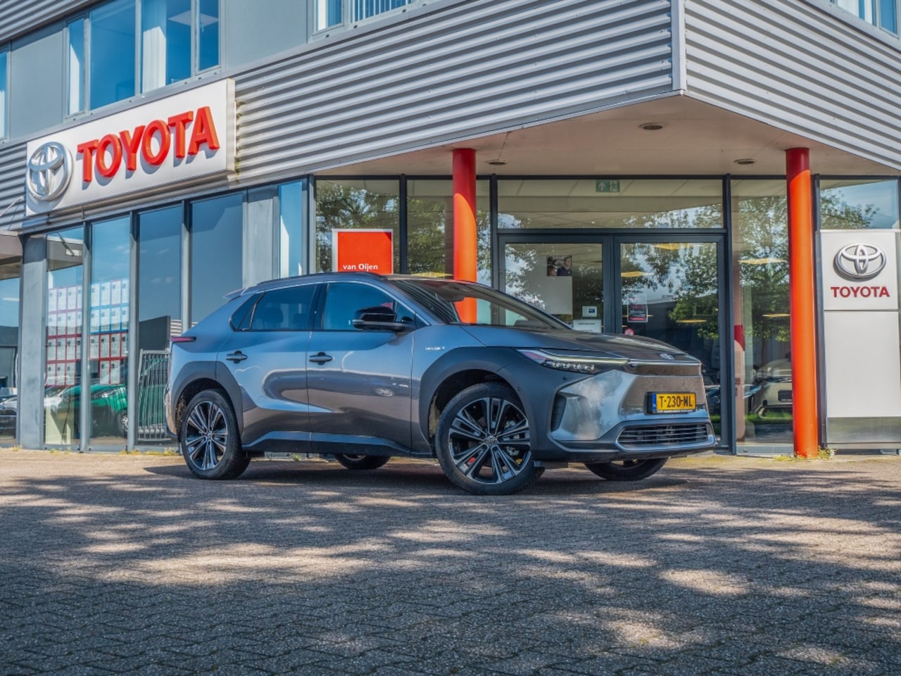 Toyota bZ4X - Premium 4WD 71 kWh Premium 4WD 71 kWh - AutoWereld.nl