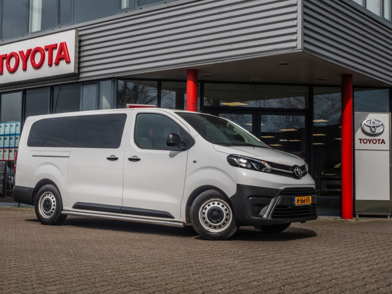 Toyota ProAce Shuttle - 1.5 D-4D Cool | L3 | 9 Persoons | CarPlay - AutoWereld.nl