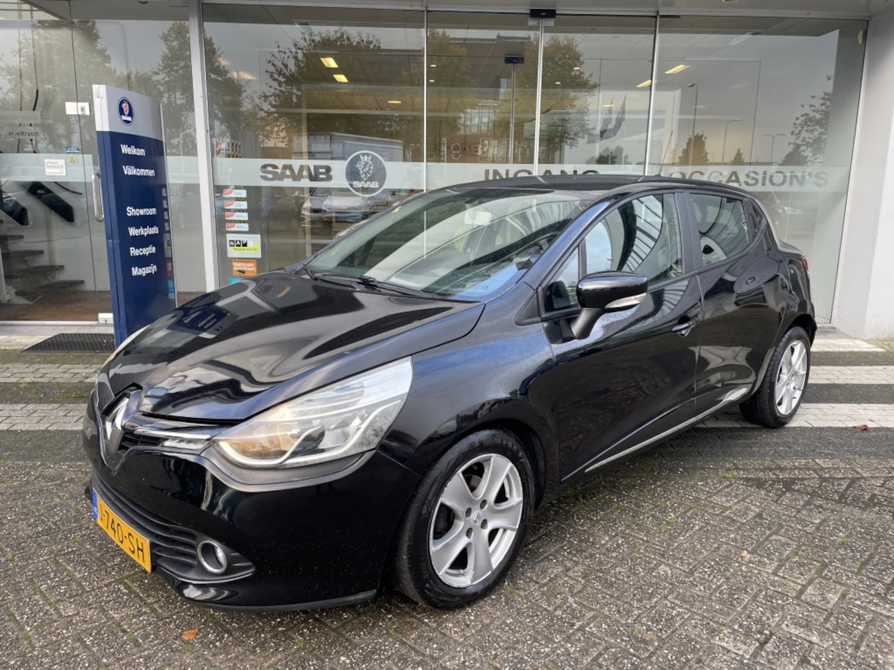 Renault Clio - 1.2 16V 75 Collection - AutoWereld.nl