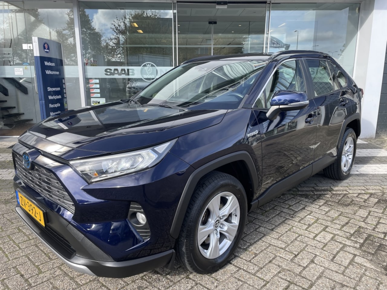 Toyota RAV4 - 2.5 Hybrid AWD Act. 4x4 - AutoWereld.nl