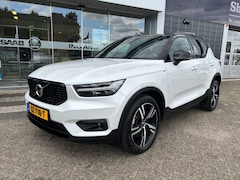 Volvo XC40 - T4 R-DESIGN