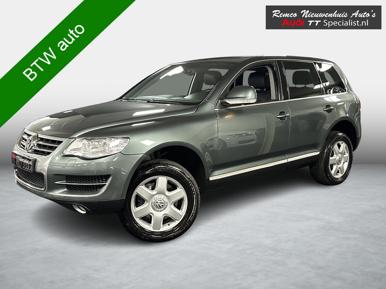 Volkswagen Touareg - 4.2 V8 FSI Youngtimer Btw Auto - AutoWereld.nl