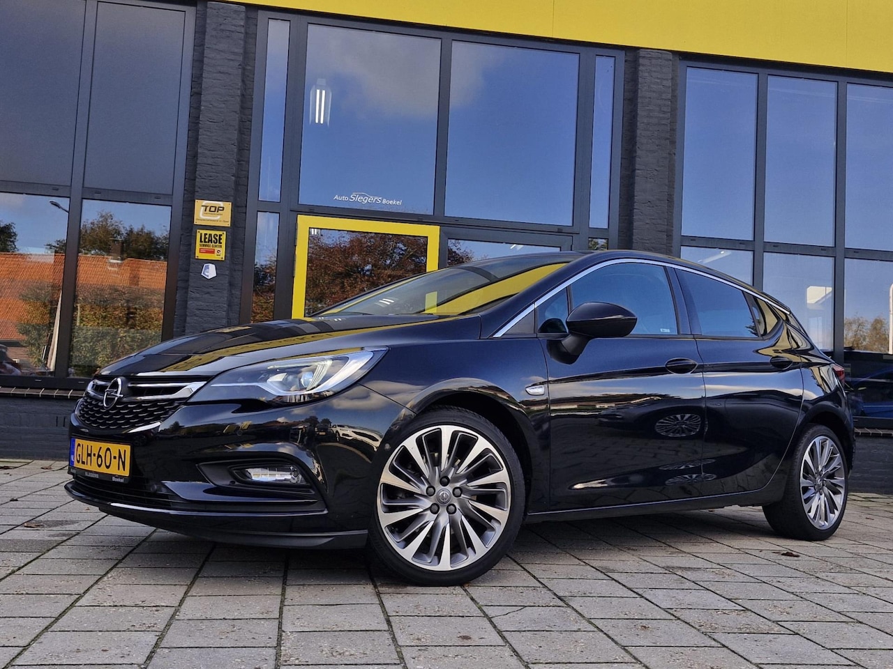 Opel Astra - 1.6 Innovation | 200 PK | Trekgewicht 1550 KG | Stoelverwarming V + A | Parkeer Camera | P - AutoWereld.nl