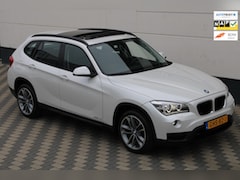 BMW X1 - XDrive20i 4X4 Sport Pano Led Xenon PDC Sportstoelen