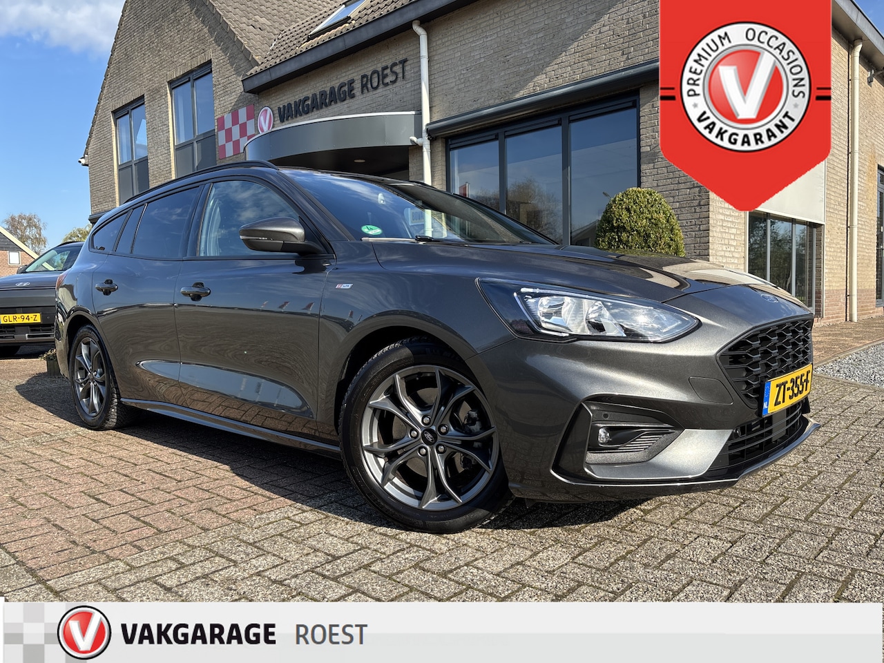 Ford Focus Wagon - 1.0 EcoBoost Automaat ST-Line Camera / Carplay / All-Seasons - AutoWereld.nl