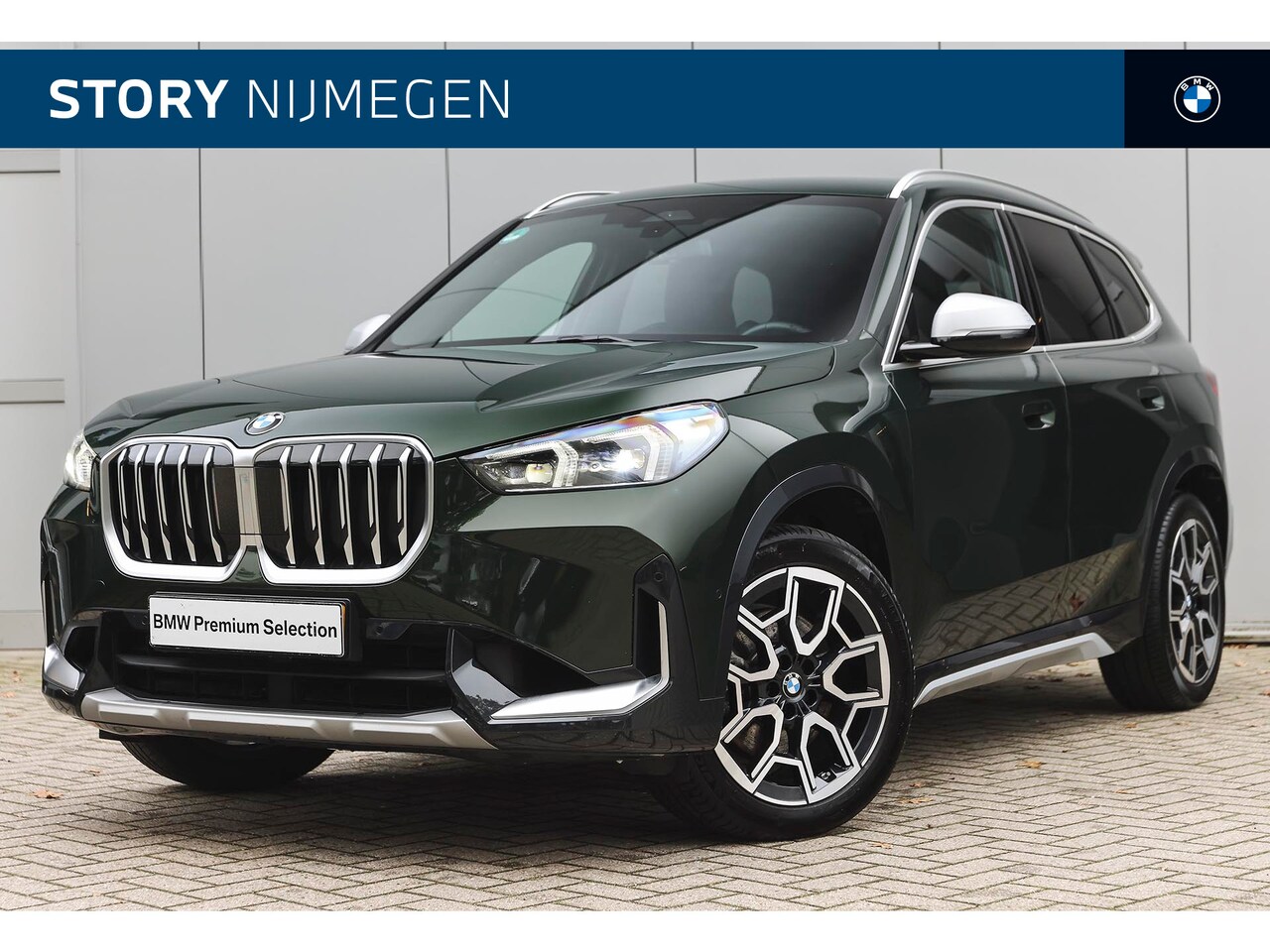 BMW X1 - xDrive23i High Executive xLine Automaat / Trekhaak / Adaptieve LED / Parking Assistant / M - AutoWereld.nl