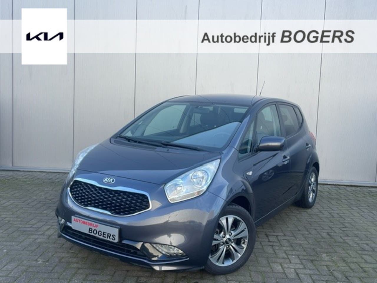 Kia Venga - 1.4 CVVT DynamicPLusLine Navigatie, Climate control, Cruise Control, Trekhaak, 16"Lm, Acht - AutoWereld.nl