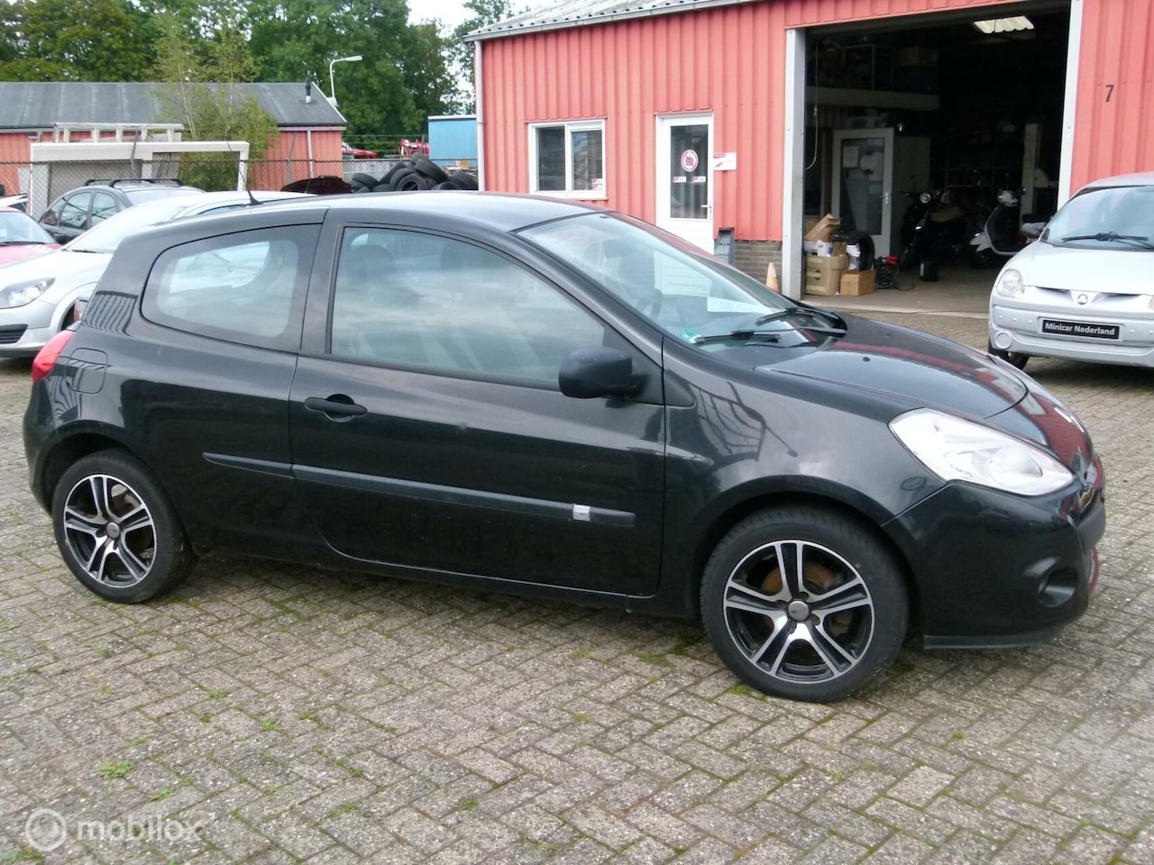 Renault Clio - 1.2 Expression APK 07-2025 LM velgen radio USB - AutoWereld.nl