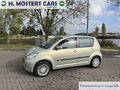 Daihatsu Sirion 2 - 1.3-16V Comfort * NIEUWE APK * AIRCO * GOEDEKOPE WINTER CROSSER * DISCOUNT COLLECTIE