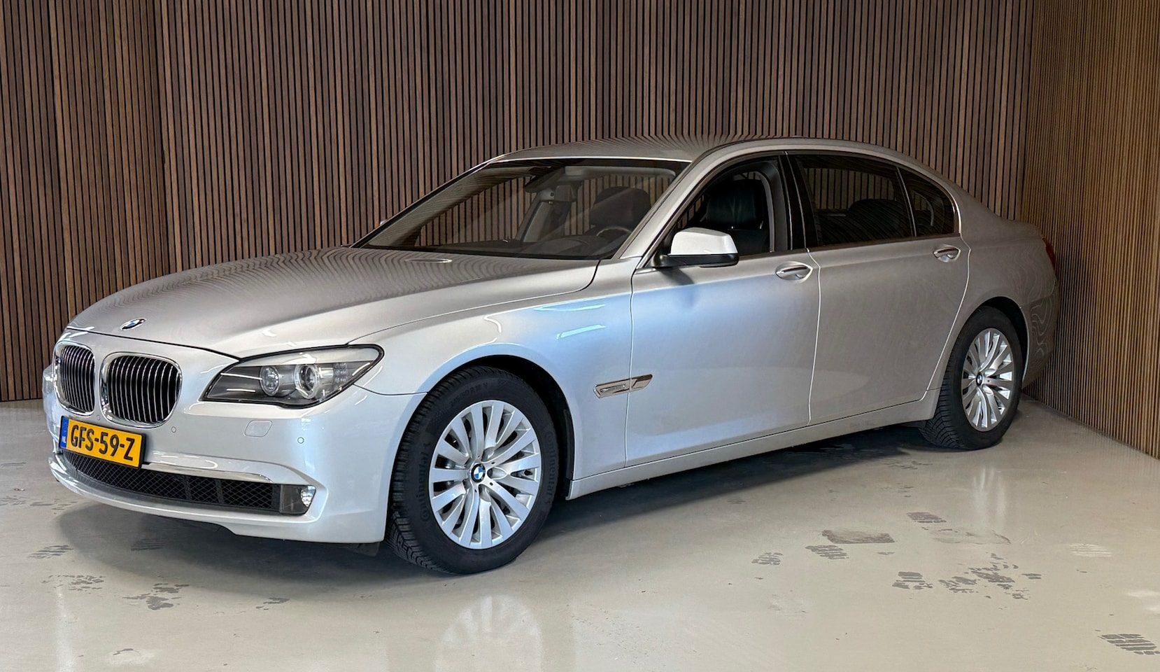 BMW 7-serie - 750Li - Youngtimer - 27500,- ex btw - Fiscaal aantrekkelijk - AutoWereld.nl