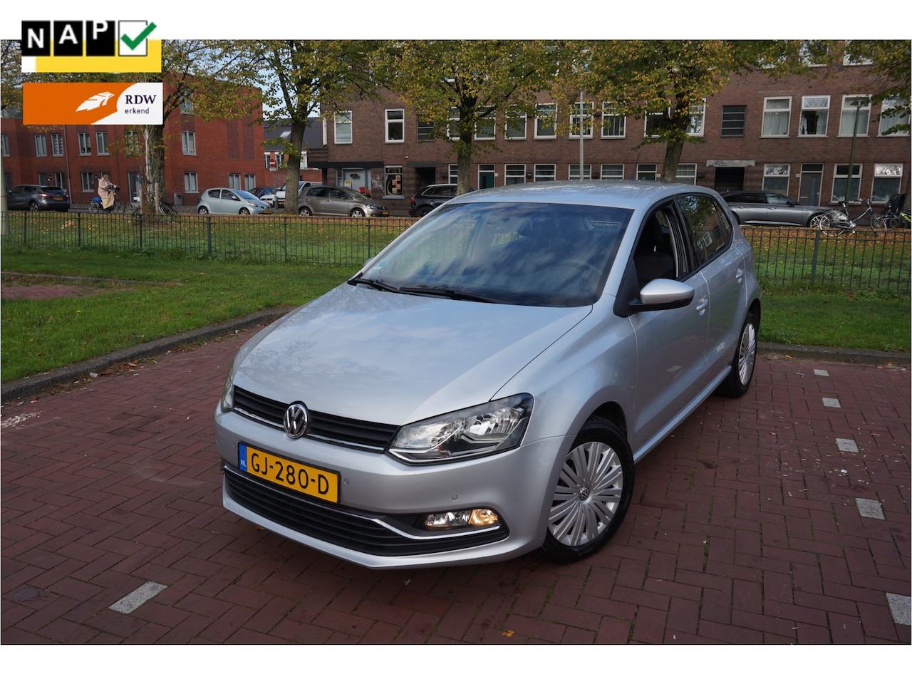 Volkswagen Polo - 1.2 TSI Comfortline NL AUTO ORG KM CRUISECON NAVIGATIE TELEFOON.. - AutoWereld.nl