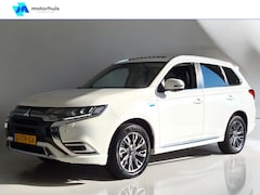 Mitsubishi Outlander - 2.4 DOHC MIVEC PHEV 4WD Intense+ AUTOMAAT PANO CAMERA WINTERPACK