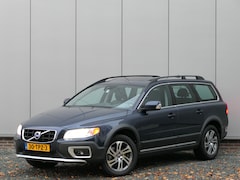 Volvo XC70 - D3 AUT FWD Limited Edition Trekhaak / Xenon / Navi / Bluetooth