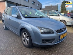 Ford Focus Wagon - 1.6-16V Futura 2006 € 2250.- 1 Jr. Apk Zo mee