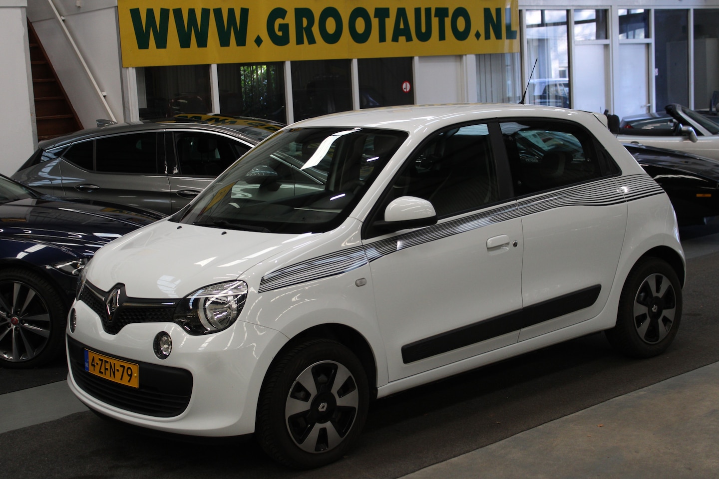 Renault Twingo - 1.0 SCe Expression Airco, Cruise Control, Stuurbekrachtiging - AutoWereld.nl