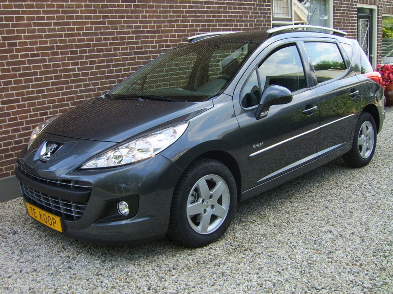 Peugeot 207 - SW 1.4VTI LEASEN TEGEN EEN VAST ALL-IN MAANDBEDRAG? - AutoWereld.nl