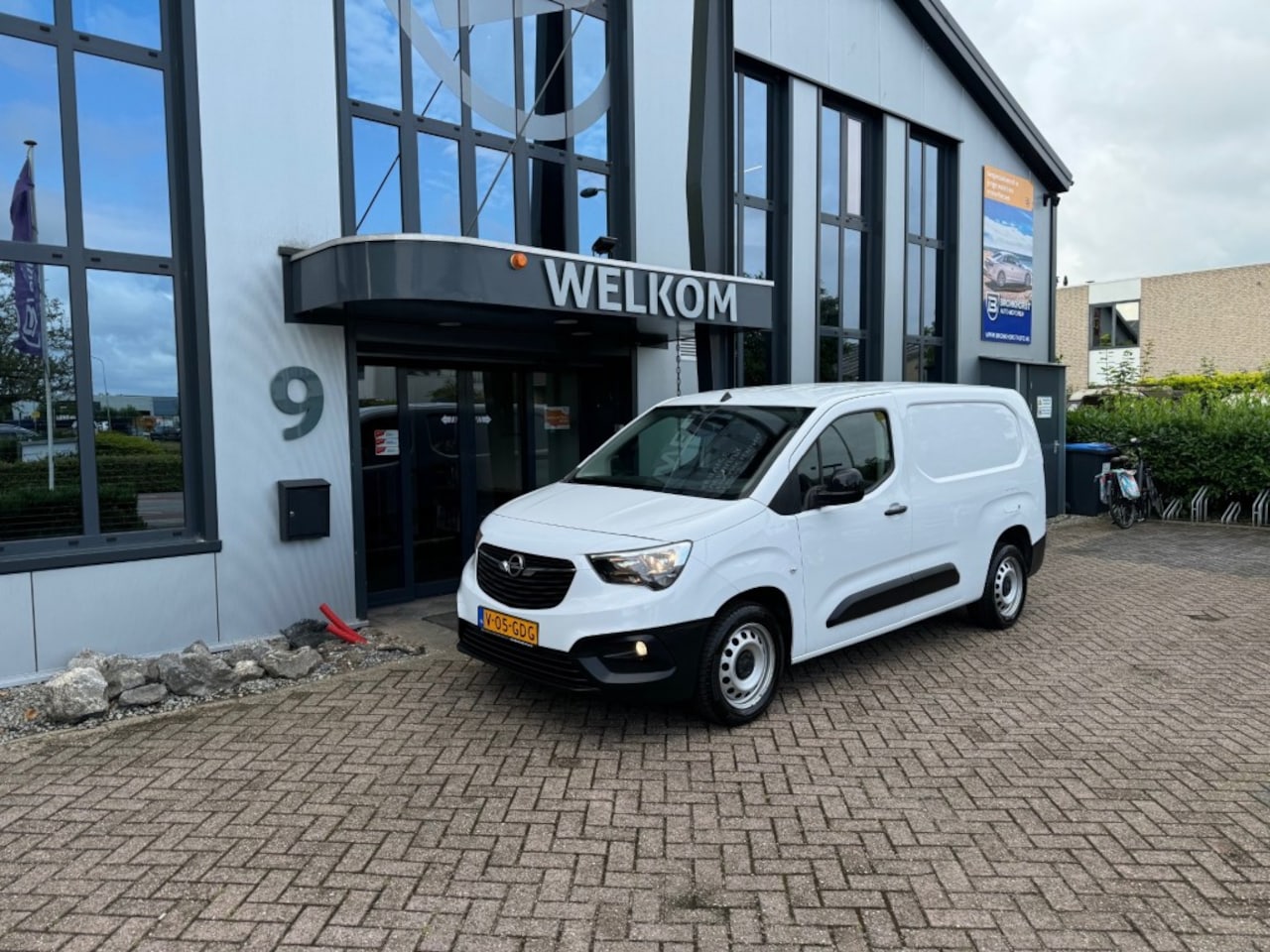 Opel Combo - 1.5D 102PK L2 Navi, Airco, Cruisecntrl, Schuifdeur, PDC, - AutoWereld.nl