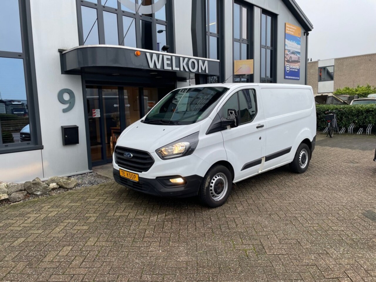 Ford Transit Custom - 2.0 Tdci 108pk, airco, 3-pers, pdc, schuifdeur, bluetooth, - AutoWereld.nl