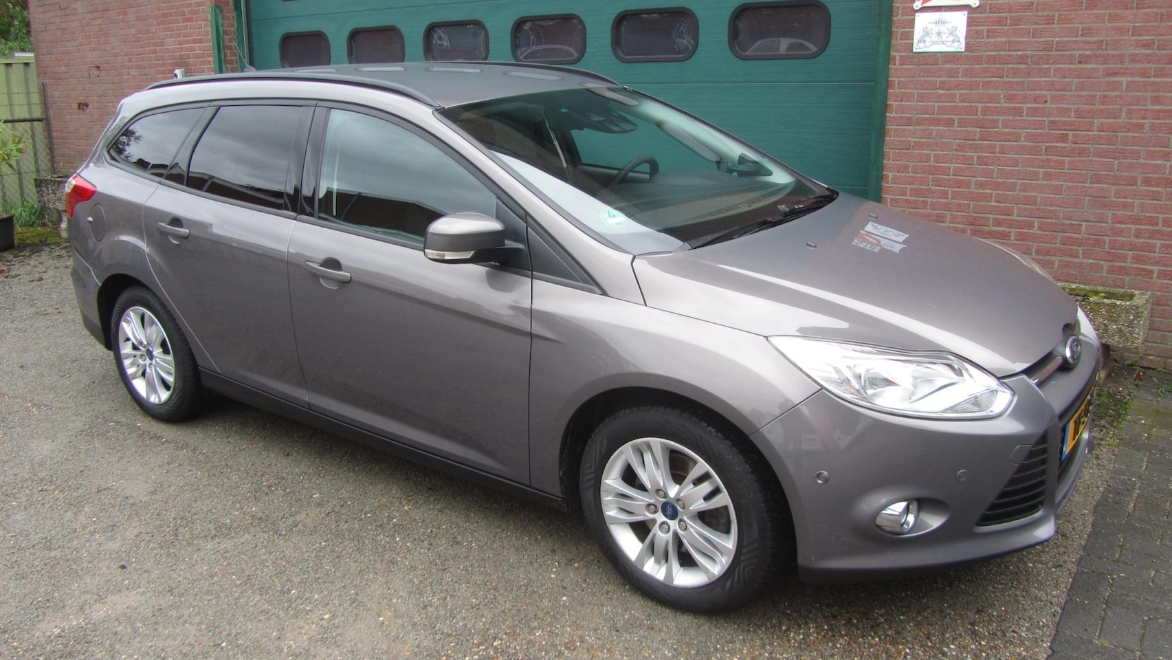 Ford Focus Wagon - 1.6 TI-VCT Titanium 1.6 TI-VCT Titanium - AutoWereld.nl