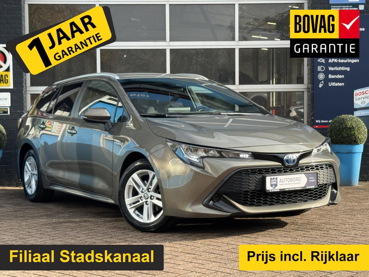 Toyota Corolla Touring Sports - 1.8 Hybrid Business | Adaptive Cruise Control | Lijnassistentie | LED | Achteruitrijcamera - AutoWereld.nl