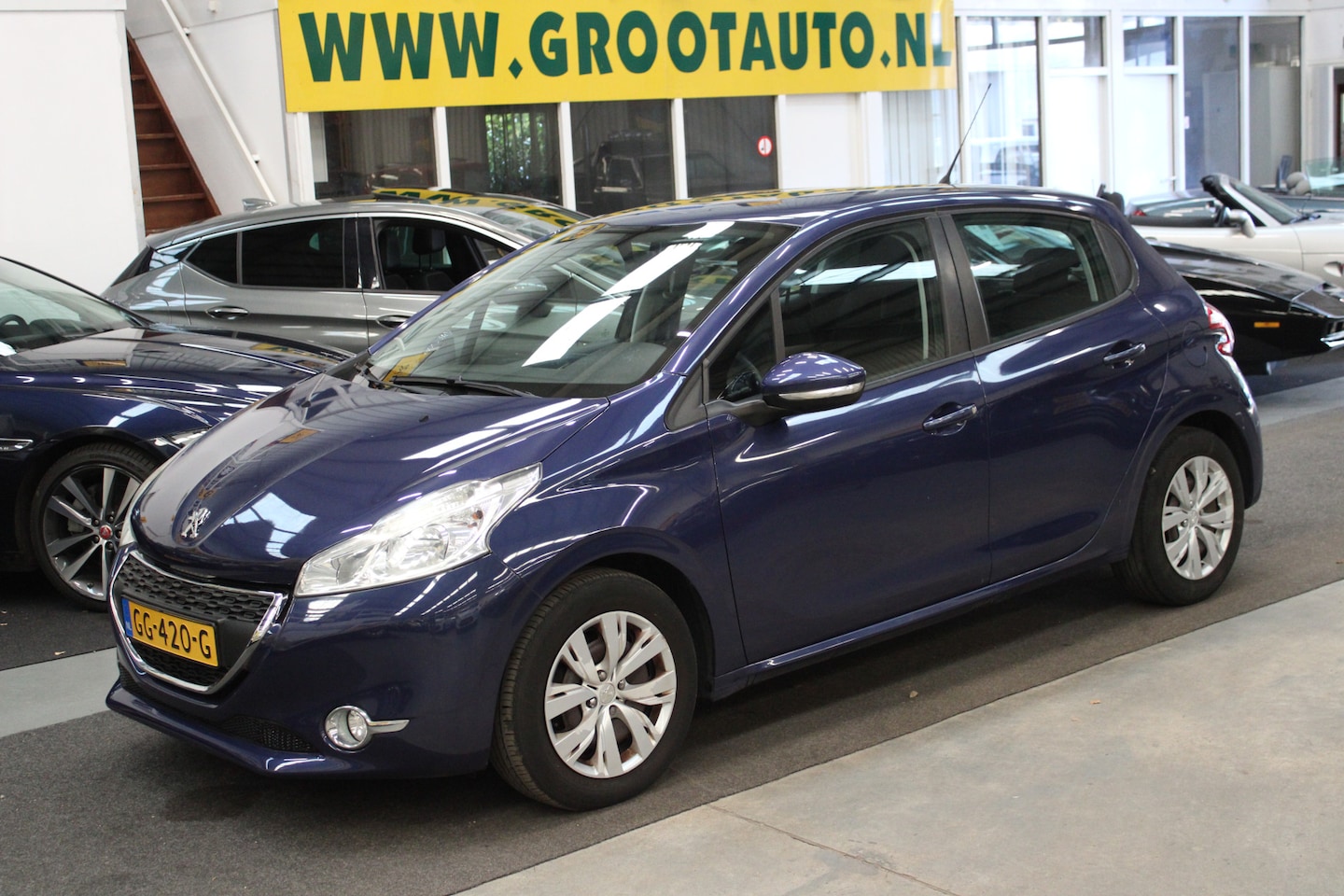 Peugeot 208 - 1.2 VTi Allure Airco, Cruise control, Isofix, Stuurbekrachtiging - AutoWereld.nl