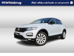 Volkswagen T-Roc - 1.5 TSI 150pk DSG Sport / Afn. Trekhaak / Elek. Achterklep / Virtual Cockpit / Navigatie /