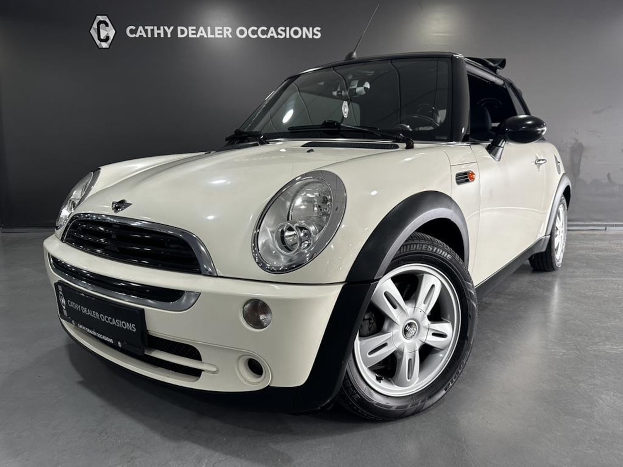 MINI Cabrio - Mini 1.6 One Cabrio Airco LM-Velgen - AutoWereld.nl