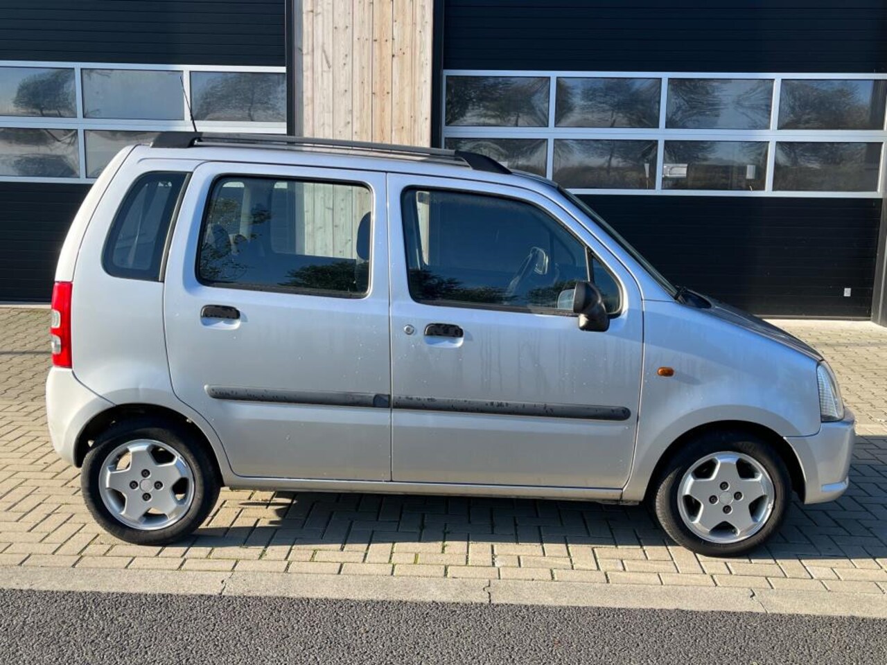 Suzuki Wagon R+ - 1.2 Comfort STUURBEKRACHTIGING AIRCO - AutoWereld.nl