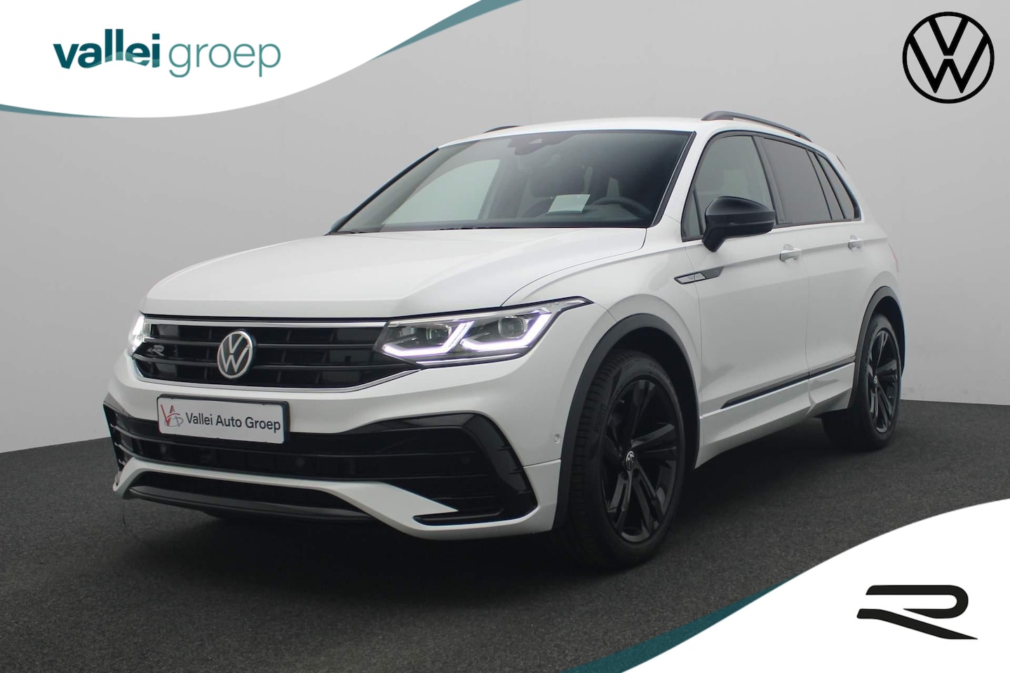 Volkswagen Tiguan - 1.5 TSI 150PK DSG R-Line Black Style | IQ Light | Keyless | Navi | HUD | Camera | 19 inch - AutoWereld.nl