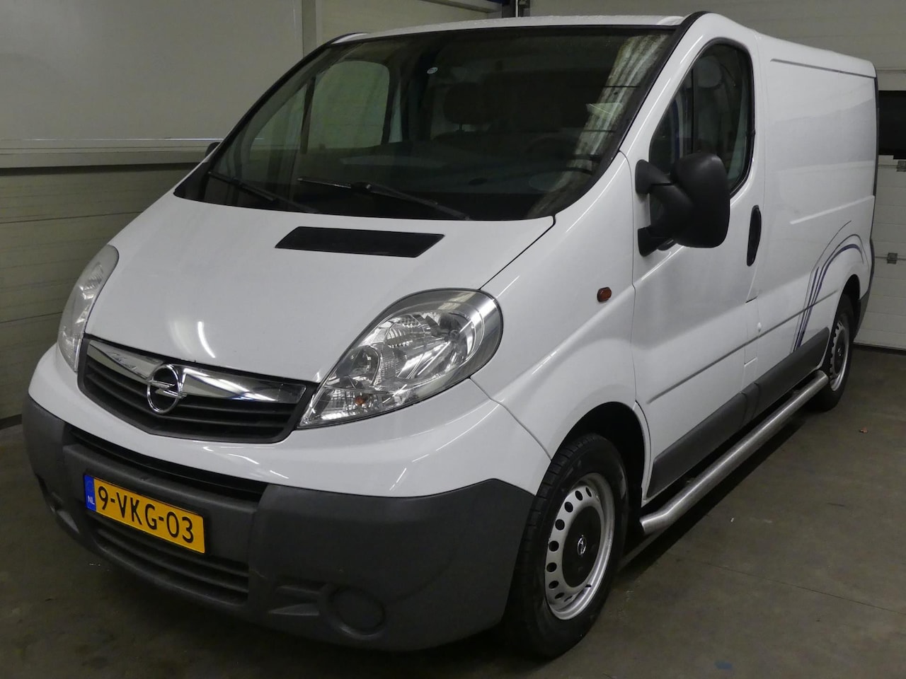 Opel Vivaro - 2.0 CDTI L1H1 - 3 persoons - Airco - Trekhaak - AutoWereld.nl