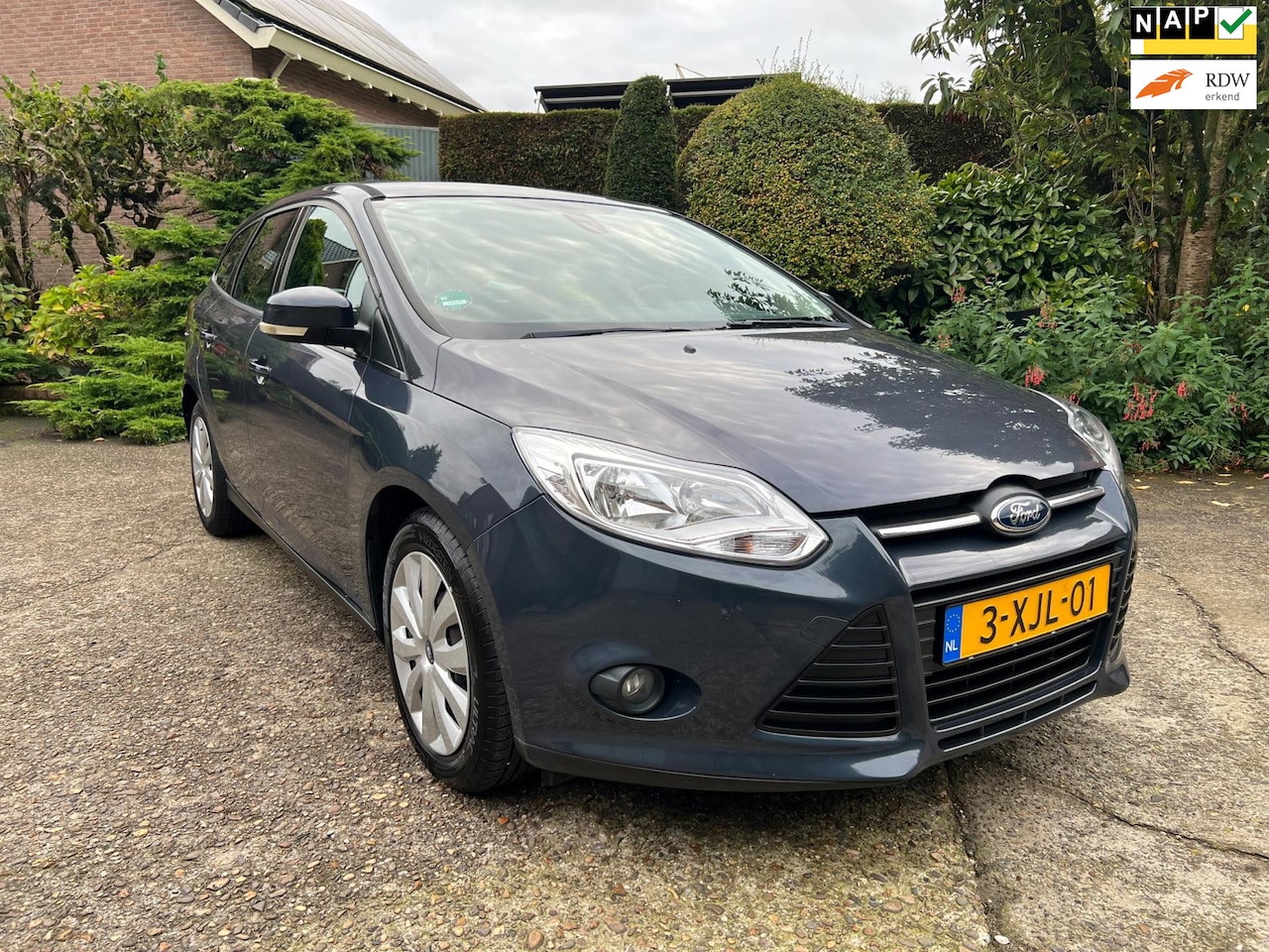 Ford Focus Wagon - 1.6 TI-VCT Trend 1.6 TI-VCT Trend, ECC, Cruise Control, Trekhaak, Nette auto! - AutoWereld.nl