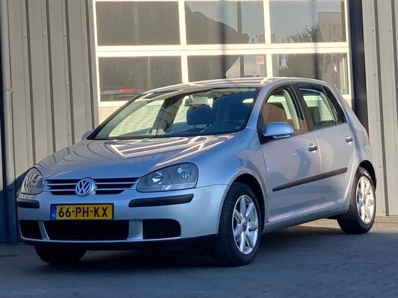 Volkswagen Golf - 1.4 AIRCO Lm Velgen Apk 24-10-2025 - AutoWereld.nl