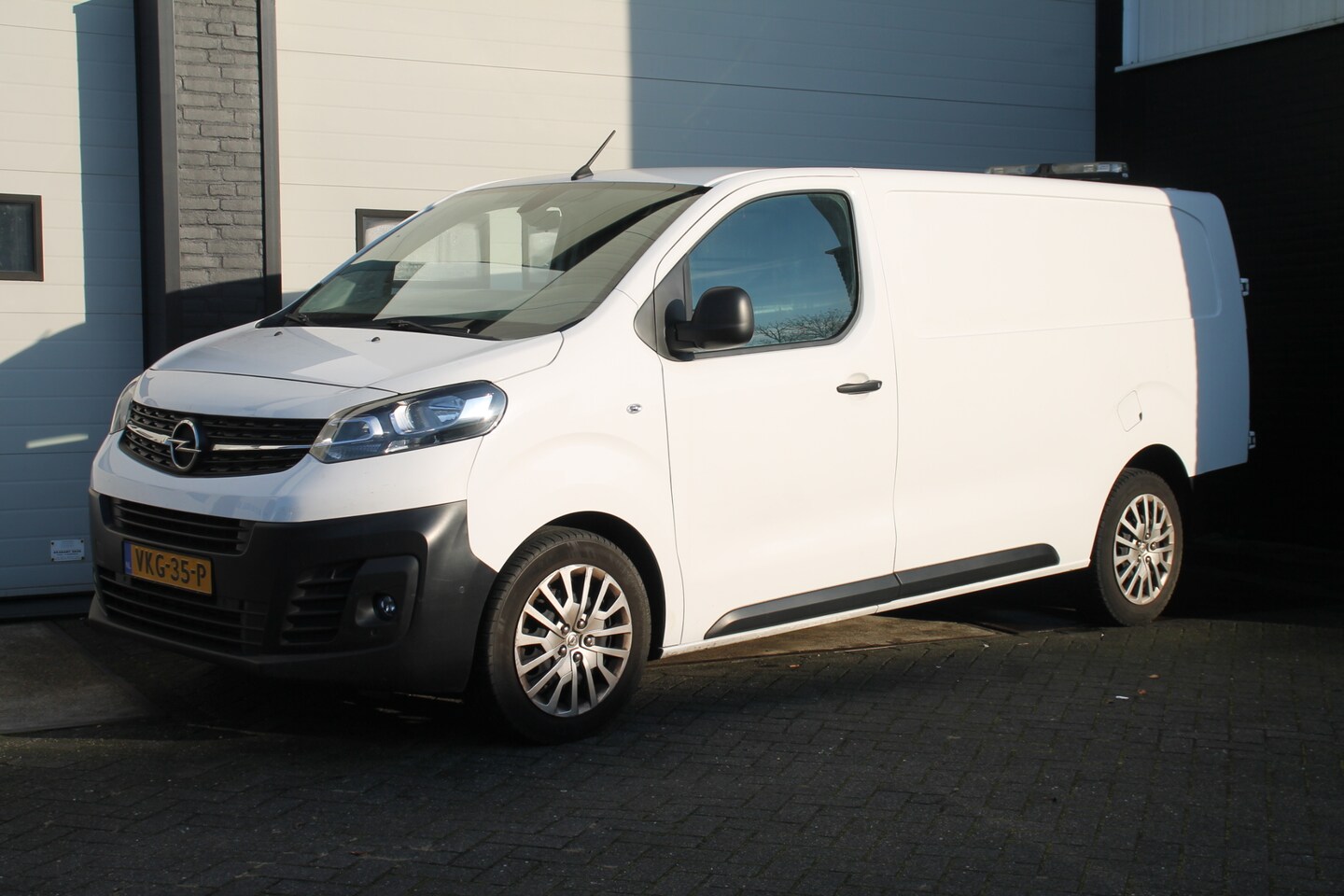 Opel Vivaro - 1.5 CDTI L3 - EURO 6 - Airco - Navi - Cruise - € 13.950,- Excl. - AutoWereld.nl