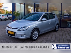 Hyundai i30 - 1.6i Dynamic Business | Prijs rijklaar incl. 12 mnd garantie | Lmv Pdc Clima Afn trekhbaak