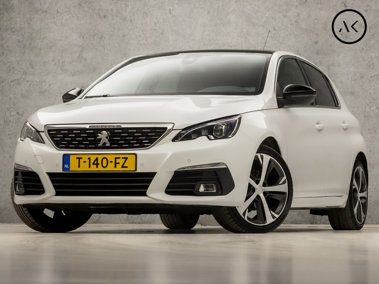 Peugeot 308 - 1.2 PureTech GT Line Automaat (PANORAMADAK, APPLE CARPLAY, NAVIGATIE, 360 CAMERA, KEYLESS, - AutoWereld.nl