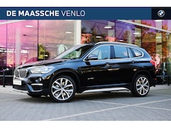 BMW X1 - xDrive20i High Executive xLine Automaat / Trekhaak / Achteruitrijcamera / Sportstoelen / L