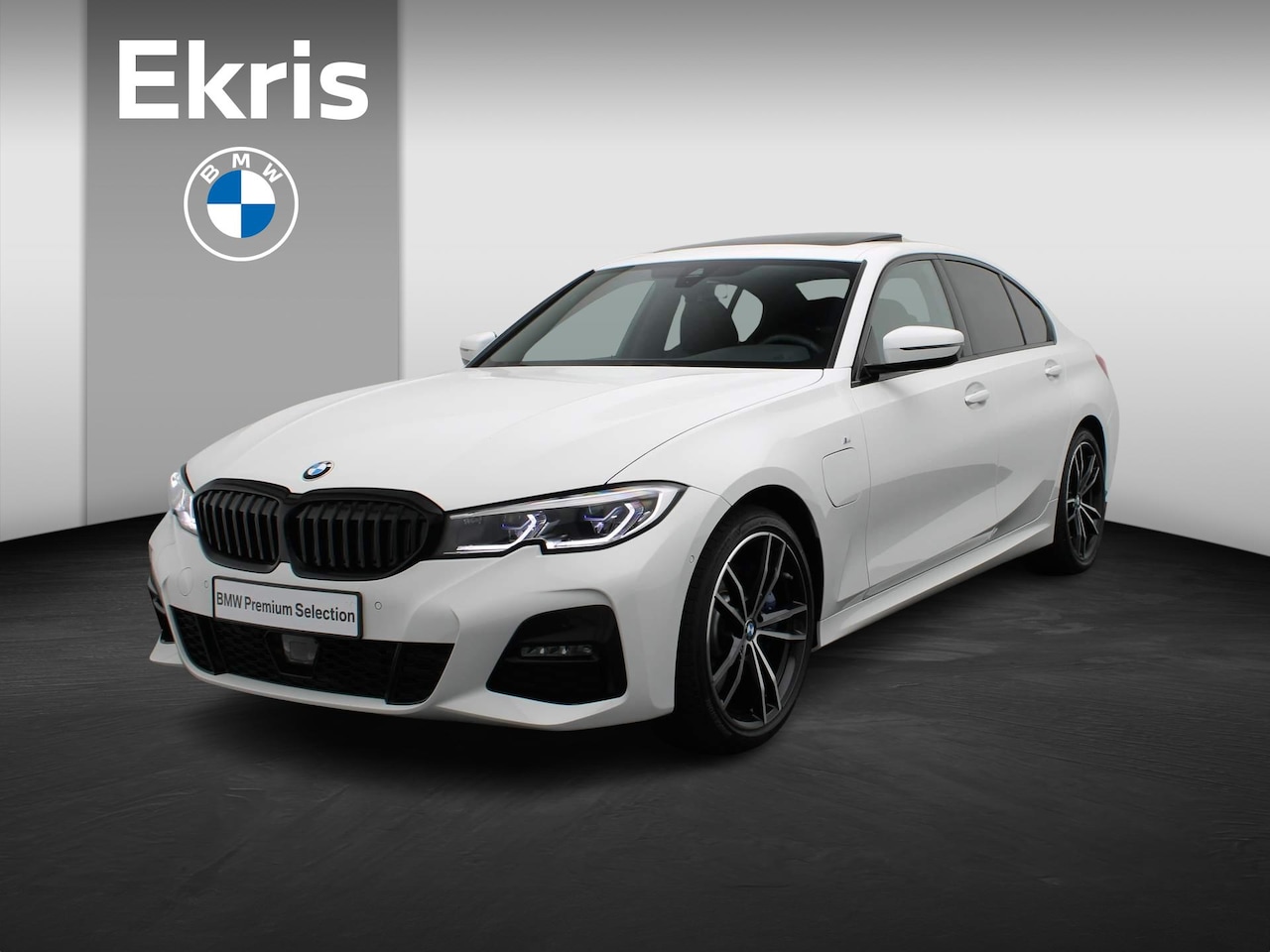 BMW 3-serie - Sedan 320e High Executive | M Sportpakket | Audio Media Pack | Parking Pack | Stuurwielran - AutoWereld.nl