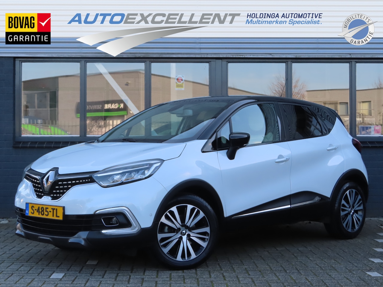 Renault Captur - 1.3 TCe Initiale Paris Automaat | lederen bekleding | trekhaak afneembaar | navi | stoelve - AutoWereld.nl