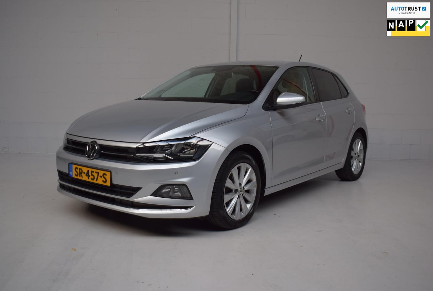 Volkswagen Polo - 1.0 TSI 5-DRS Highline ORG.NED / NAP / NAVI / SFEERVERLICHTING / ADAPT.CRUISE / CARPLAY / - AutoWereld.nl