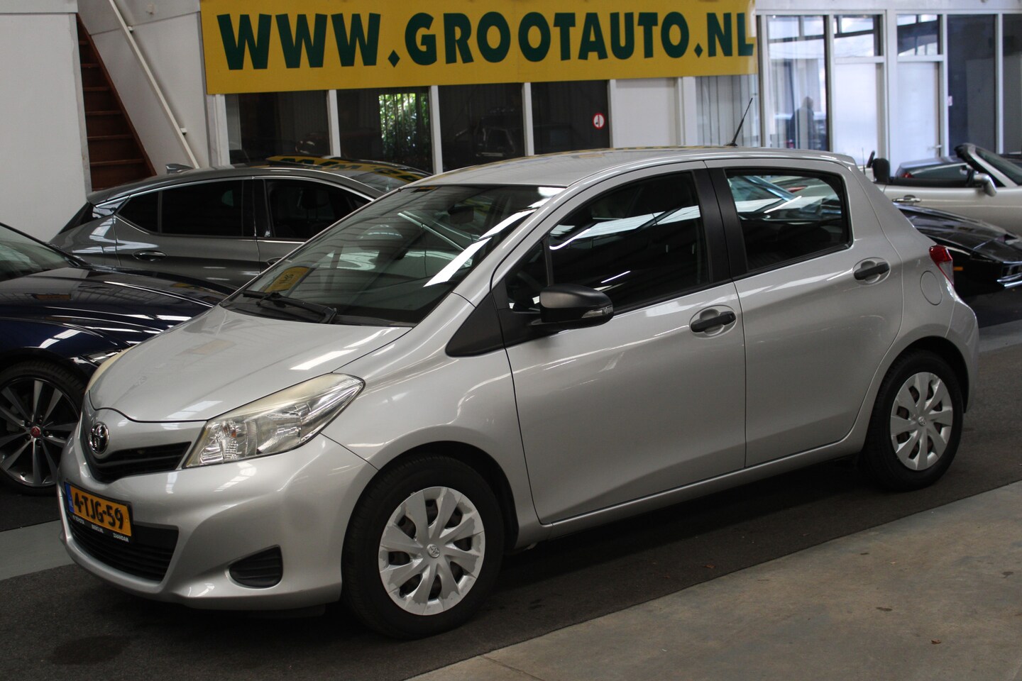 Toyota Yaris - 1.0 VVT-i Comfort Airco, Isofix, Stuurbekrachtiging - AutoWereld.nl