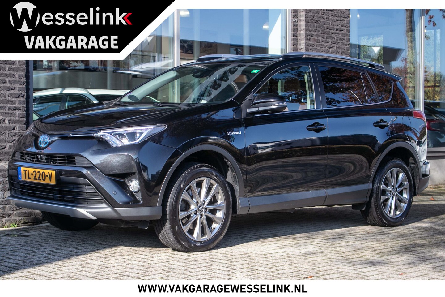 Toyota RAV4 - 2.5 Hybrid AWD Executive Business - All-in rijklrprs | Trekhaak | Schuifdak | vol leder - AutoWereld.nl