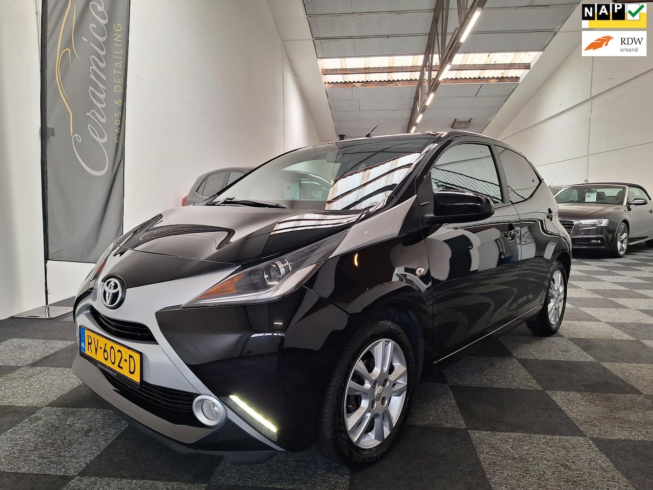 Toyota Aygo - 2018. X-joy. Full Opties. MET SLECHTS 87.000 km NAP. - AutoWereld.nl