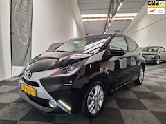 Toyota Aygo - 2018. X-Joy. Full Opties. MET SLECHTS 87.000 km NAP