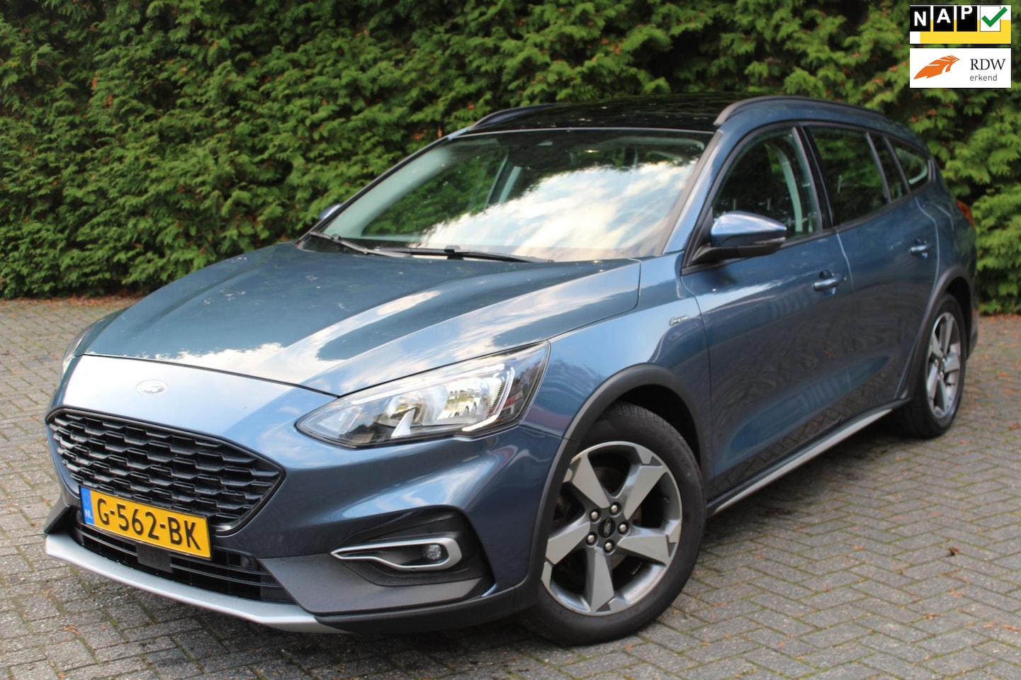 Ford Focus Wagon - 1.0 EcoBoost Active Business 125PK | Climate Control | KEYLESS | PANO | Stoel- & Stuurverw - AutoWereld.nl