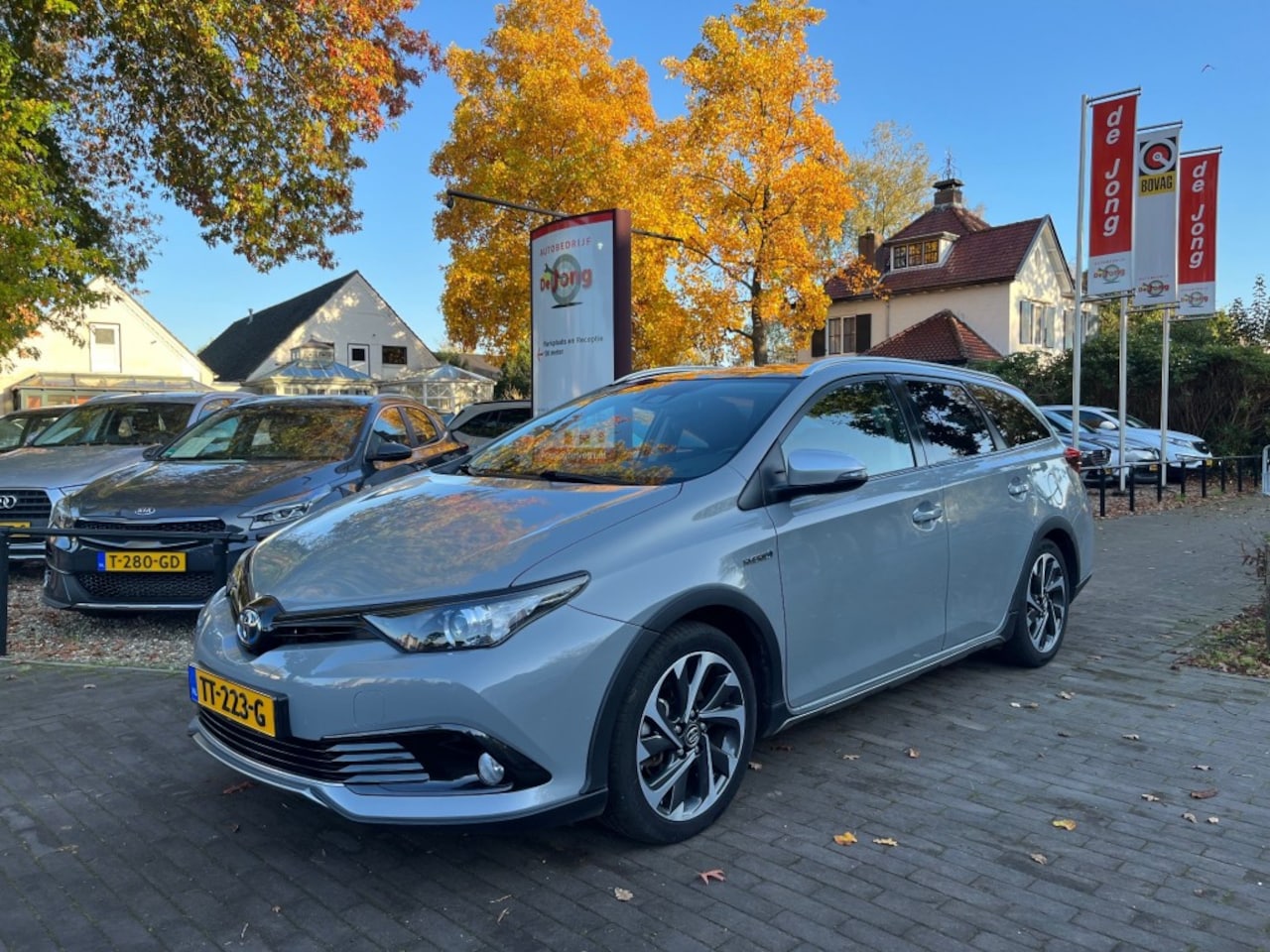 Toyota Auris Touring Sports - TOURING SPORTS 1.8 HYBRID FREESTYLE / PANODAK / CAMERA / DAB - AutoWereld.nl